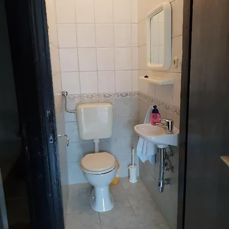 With Wifi Sutivan, Brac - 17825 *