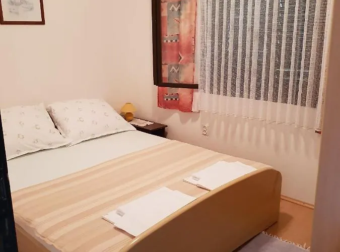 Apartman With Wifi Sutivan, Brac - 17825 *