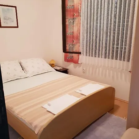 Apartament With Wifi Sutivan, Brac - 17825 *