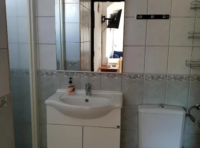 아파트 With Wifi Sutivan, Brac - 17825